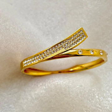 Luxury Gold-Plated Crystal Crossover Open Bangle for Women