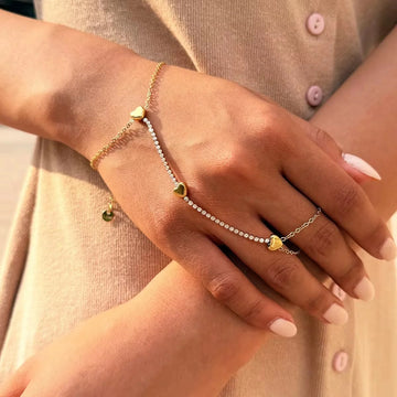 Luxury Crystal Hand Chain Bracelet Ring – Gold-Plated Heart Hand Harness for Women