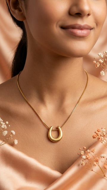 Minimalist Gold Open Circle Pendant Necklace