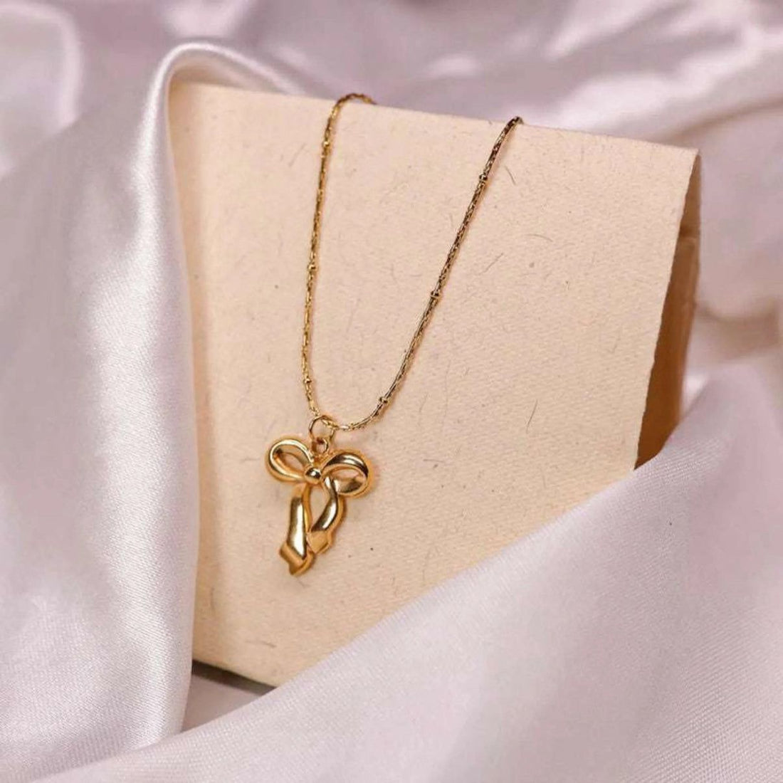 Elegant Gold-Plated Bow Pendant Necklace for Women