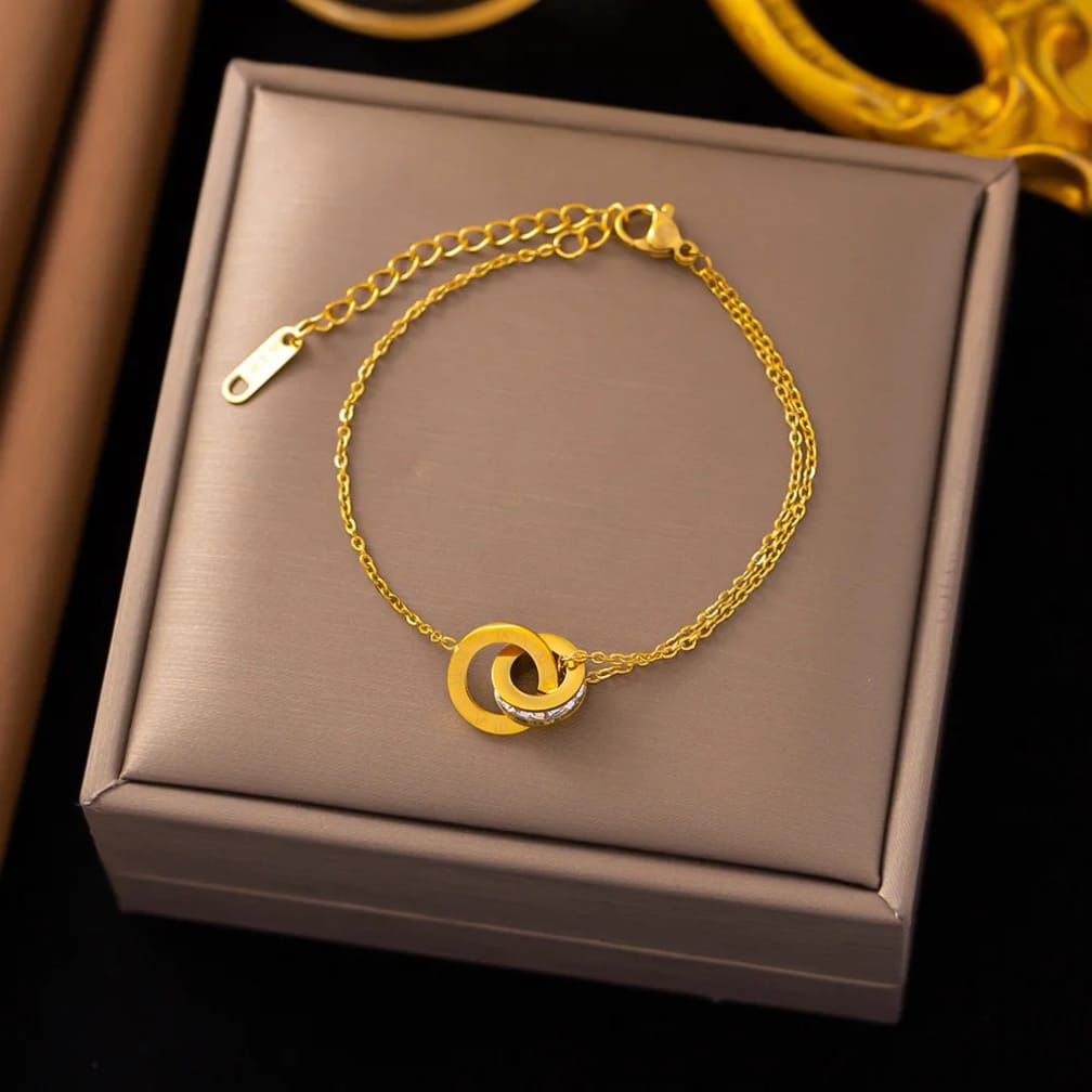 Gold Interlocking Circles Bracelet | Two-Tone Double Ring Chain Bracelet for Women